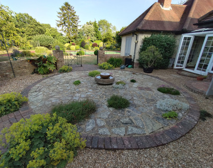 Meadow Cottage - Patio to Tennis Court