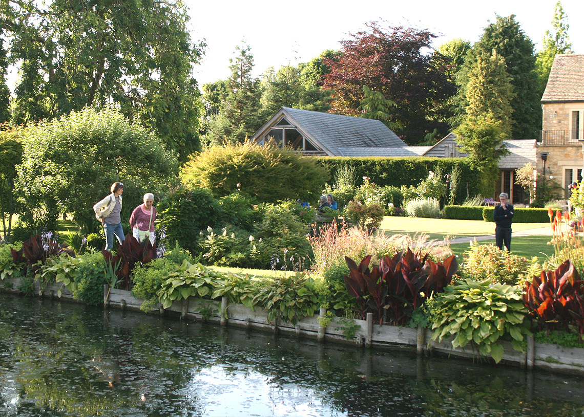 The Grange - hot border along edge of the lake