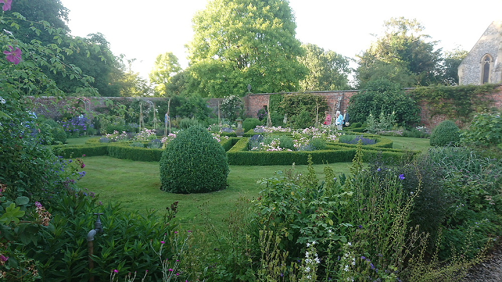 Adwell House - The Walled Garden