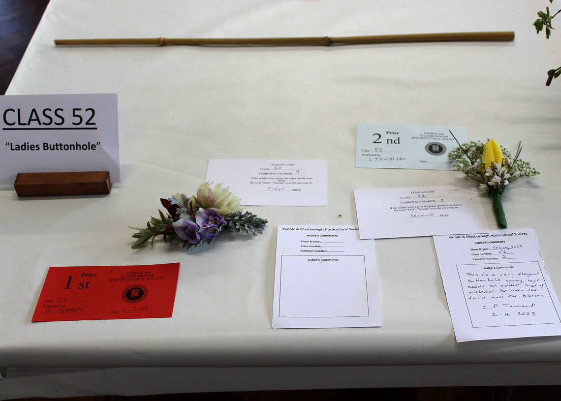 Floral-Art-Ladies Buttonholes Spring 2023